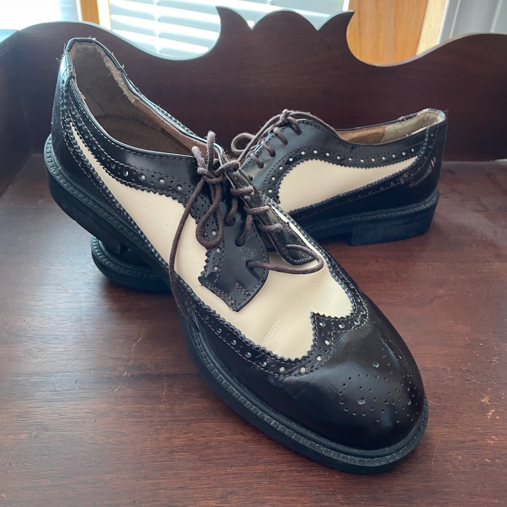 Dark brown spectator shoes - size 39
